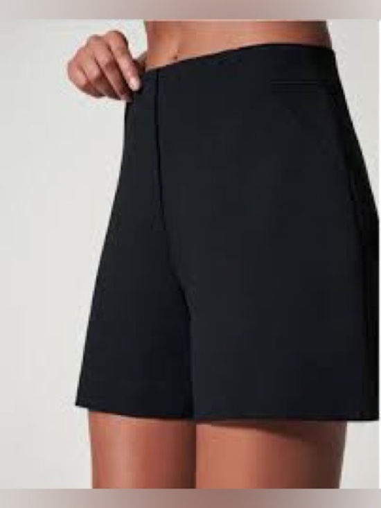 SPANX Pants - Spanx Women’s  Polished Pull On Short Classic Black Smoothing Fabric size large
